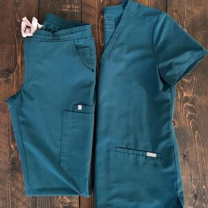 Figs XS Teal Scrub Set